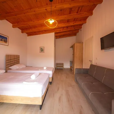Rondo Guest house *